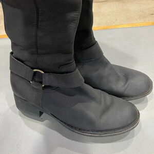 Clarks Women’s Size 9 Tall Leather Boots Black Low Heels